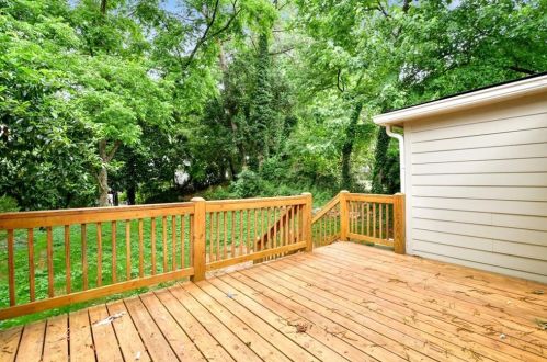 1678 Bridgeport Dr, Atlanta GA  30318-3332 exterior
