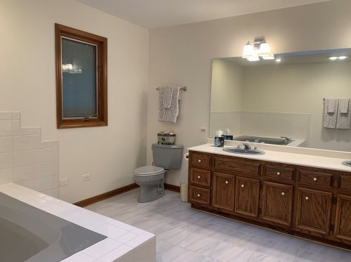 115 Eastern Ave, Willowbrook IL  60514-1414 exterior