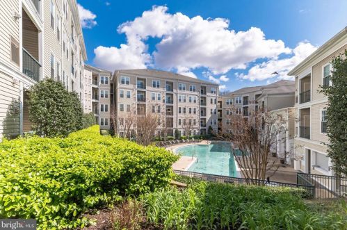2301 25th St, Arlington VA  22206-2894 exterior