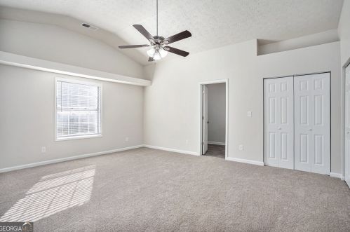 5858 Mistyview Dr, Rex GA 30273-1153 exterior