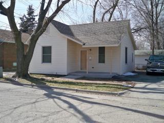 1025 Henrietta St, Springfield IL  62704-2840 exterior
