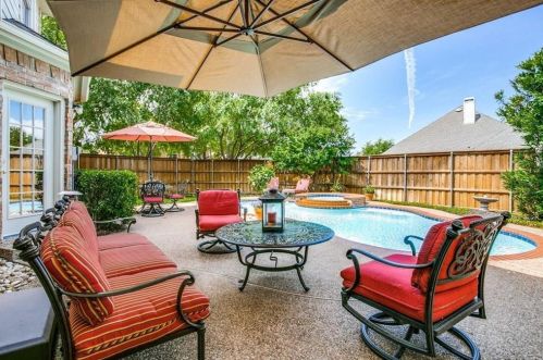 2601 Barrington Dr, Plano TX  75093-6184 exterior