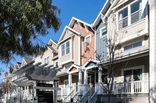 1923 Newbury Dr, Mountain View, CA 94043-1781