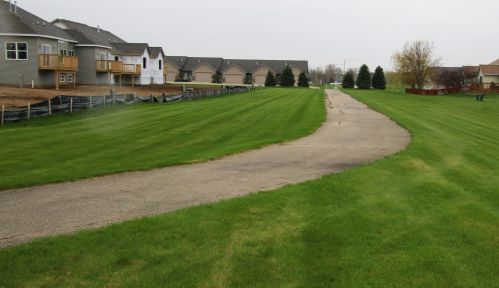 2217 Concord Dr, Sycamore, IL 60178-8870
