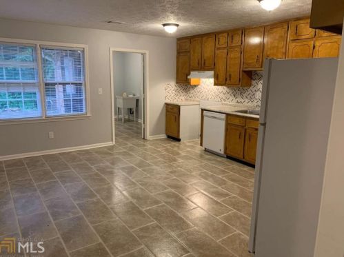 2120 Fairway Ct, Conyers GA  30013-2138 exterior