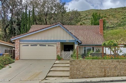 1806 Cherry Hill Rd, Santa Paula, CA 93060-9607