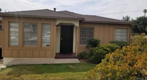 841 4th Ave, Escondido, CA 92025-4558