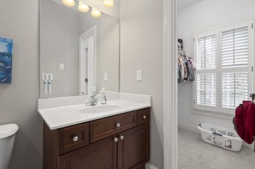 304 Frst Vly Ct, Atlanta GA  30342-2353 exterior