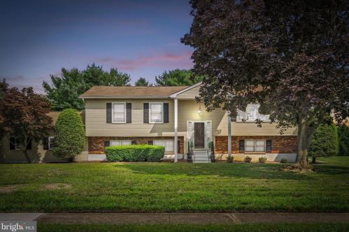 7 Old Post Ln, Trenton, NJ 08620-9724
