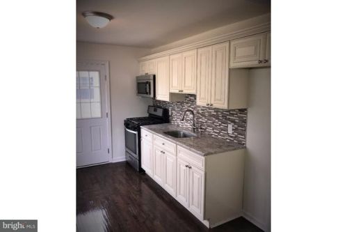 54 Princeton Ave, Gloucester, NJ 08030-1240