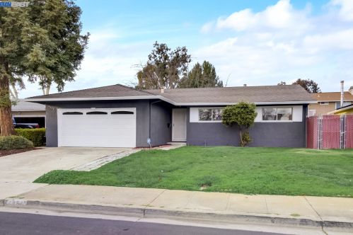 4854 Lantana Ave, Livermore, CA 94551-1471