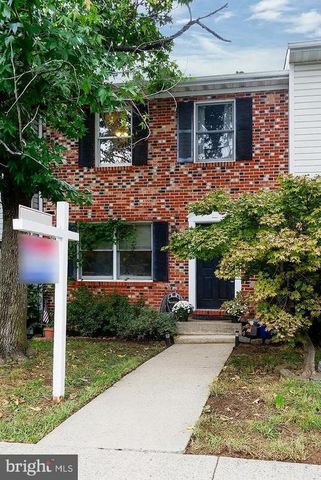 362 Nansemond St, Leesburg, VA 20175-4079