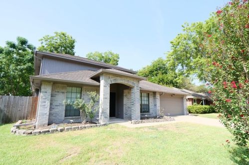 2111 Old Dixie Dr, Richmond, TX 77406-6814
