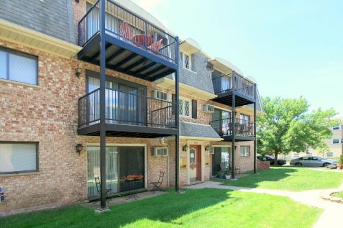 5337 Delphia Ave, Chicago, IL 60656-4635