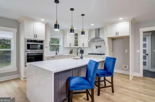 740 Moores Mill Rd, Atlanta GA  30327-1561 exterior