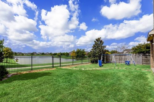 20215 Bristol Blf Ln, Richmond TX 77407-1507 exterior