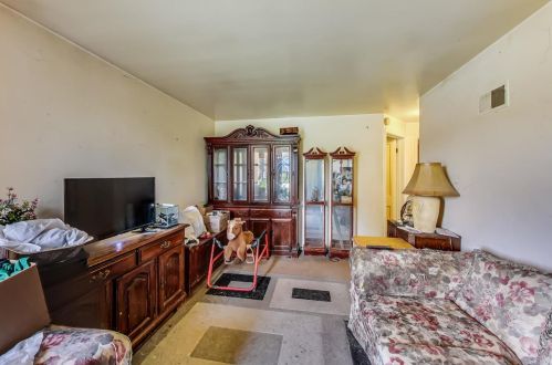 9514 Nerbonne Ave, Schiller Park, IL 60131-2042