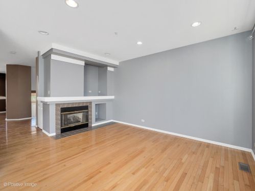 2704 Greenwood Ave, Arlington Hts IL  60004-8429 exterior