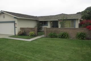 1056 Alisal St, Salinas, CA 93901-1052