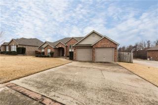 3925 Amberwood St, Springdale, AR 72762-0562