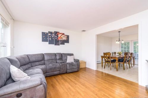 100 Gloria Ave, Killingly, CT 06239-4209