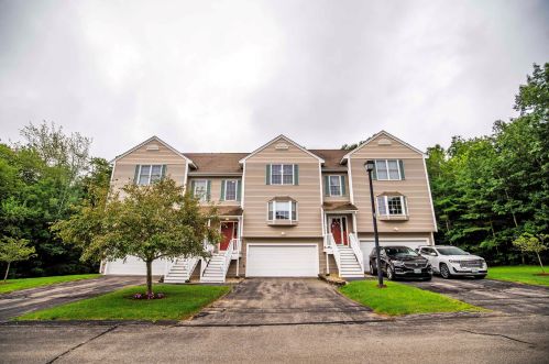 10 Crestview Cir, Londonderry, NH 03053-2453