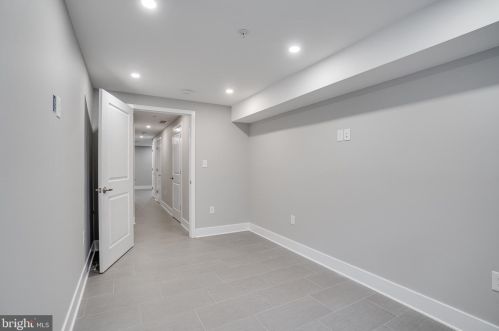 517 Mckean St, Philadelphia PA  19148-2530 exterior