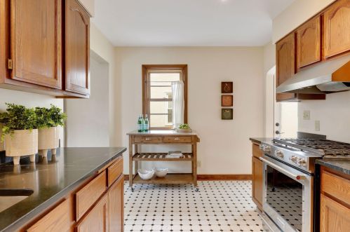 879 Hoyt Ave, Saint Paul MN  55106-1042 exterior