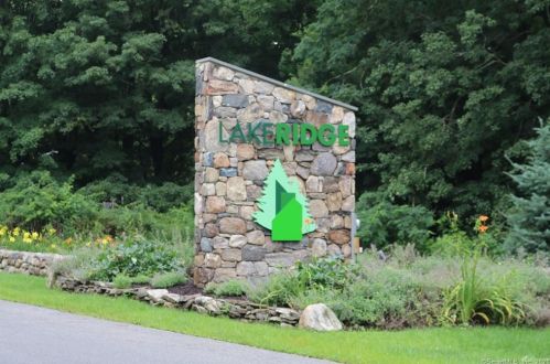 24 Evergreen Rd, Torrington CT  06790-2237 exterior