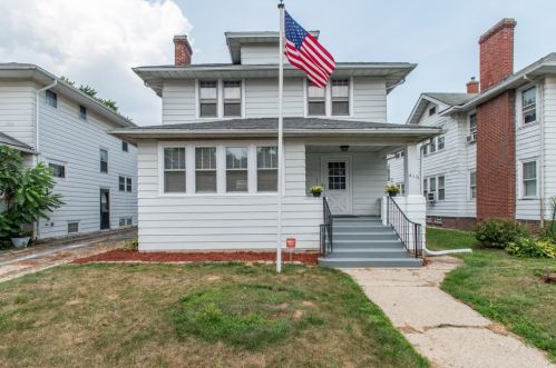 416 Hull Ct, Waukegan, IL 60085-2022