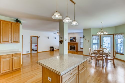 308 Century Dr, Pingree Grove IL  60140-4014 exterior