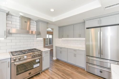 8 Henry, Irvine CA  92620-3256 exterior