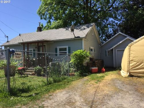 164 17th Pl, Springfield, OR 97477-5235