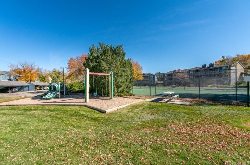 7348 Xenia Cir, Englewood CO 80112-1961 exterior