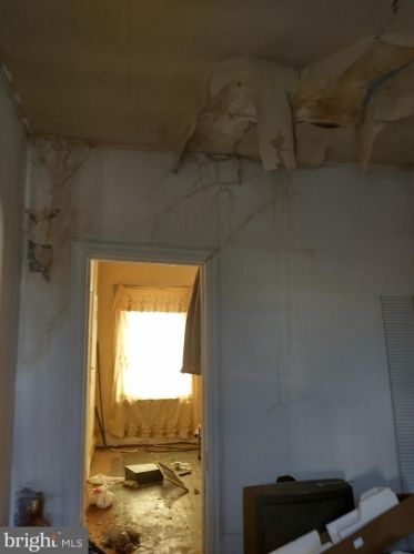 1946 23 St, Philadelphia PA 19145-2602 exterior