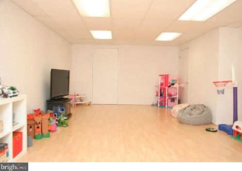 23 Wilkinson Way, Princeton NJ  08540-7362 exterior