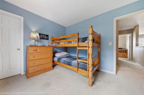 128 Reston Ct, Sycamore IL  60178-3000 exterior