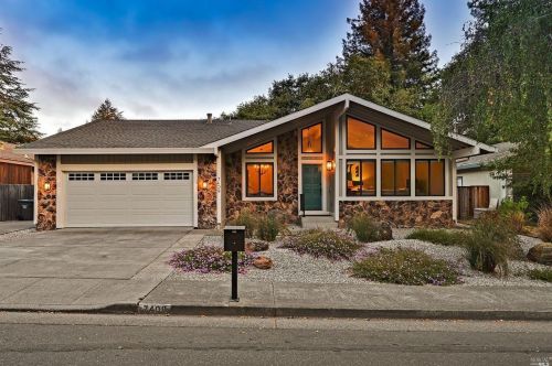 7409 Hayden Ave, Sebastopol, CA 95472-4364