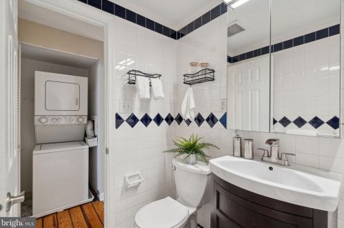 510 11 St, Philadelphia PA 19123-3723 exterior