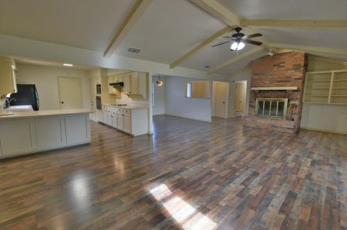 6409 Westover Dr, Granbury TX  76049-4157 exterior