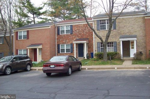 2222 Gunsmith Sq, Herndon, VA 20191-2308