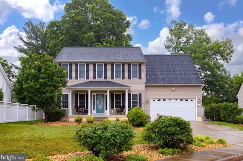 1005 Martingale Ct, Fredericksburg, VA 22401-2270