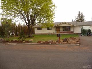 1608 Parkway Dr, Eagle Crest, OR 97756-2548