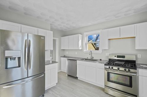 21 Malvern Ave, Providence, RI 02905-2508