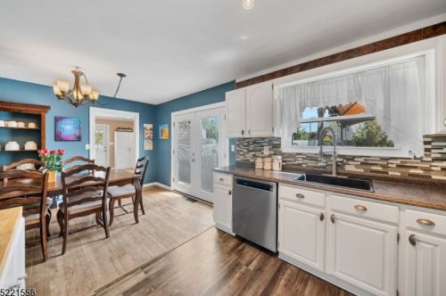 20 Lawrence Dr, Hackettstown NJ  07840-2510 exterior