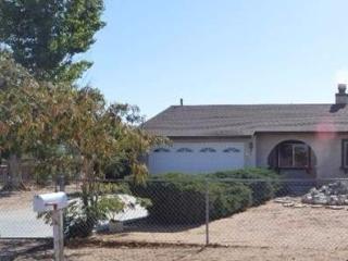 18103 Capri St, Hesperia CA  92345-4914 exterior