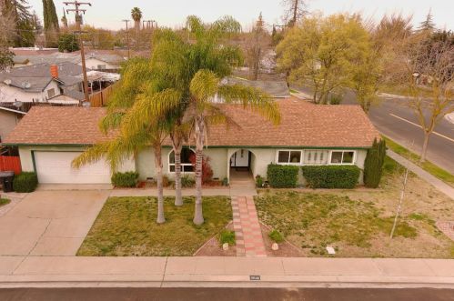2025 Esther Dr, Modesto, CA 95350-1904