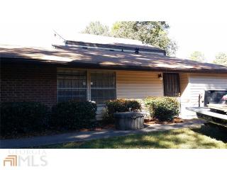 3262 Strawberry Ln, Decatur, GA 30034-4138
