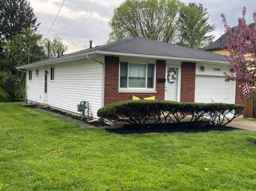 1204 Gable St, Springfield, OH 45505-3233