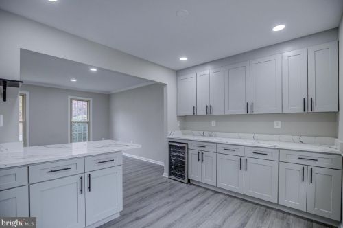 9000 Strattondale Ct, Springfield VA  22015-3659 exterior